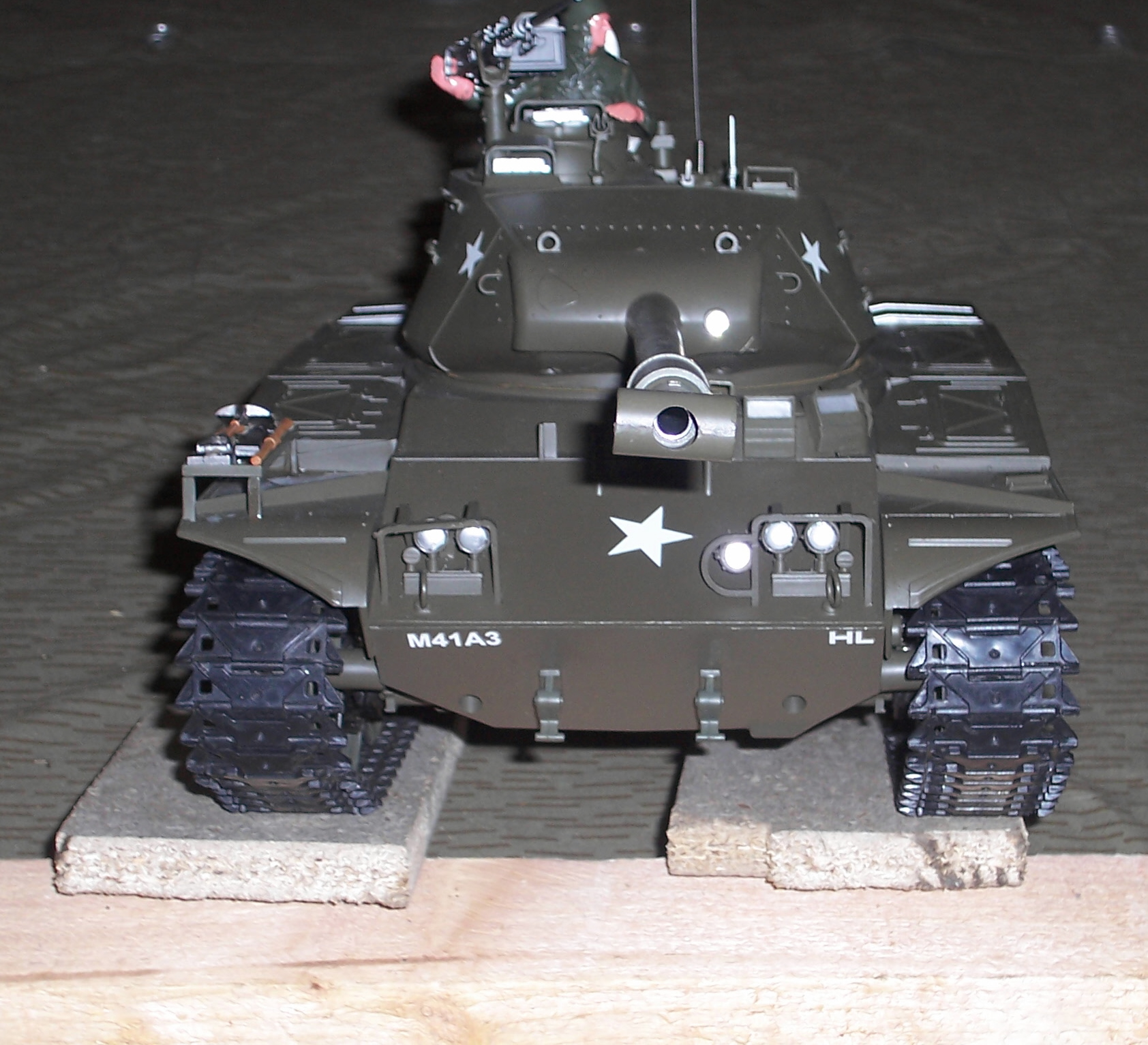 Tank 14.03.09 019.jpg